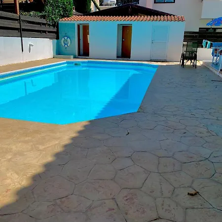 בית נופש Diana Townhouse 5 פאפוס